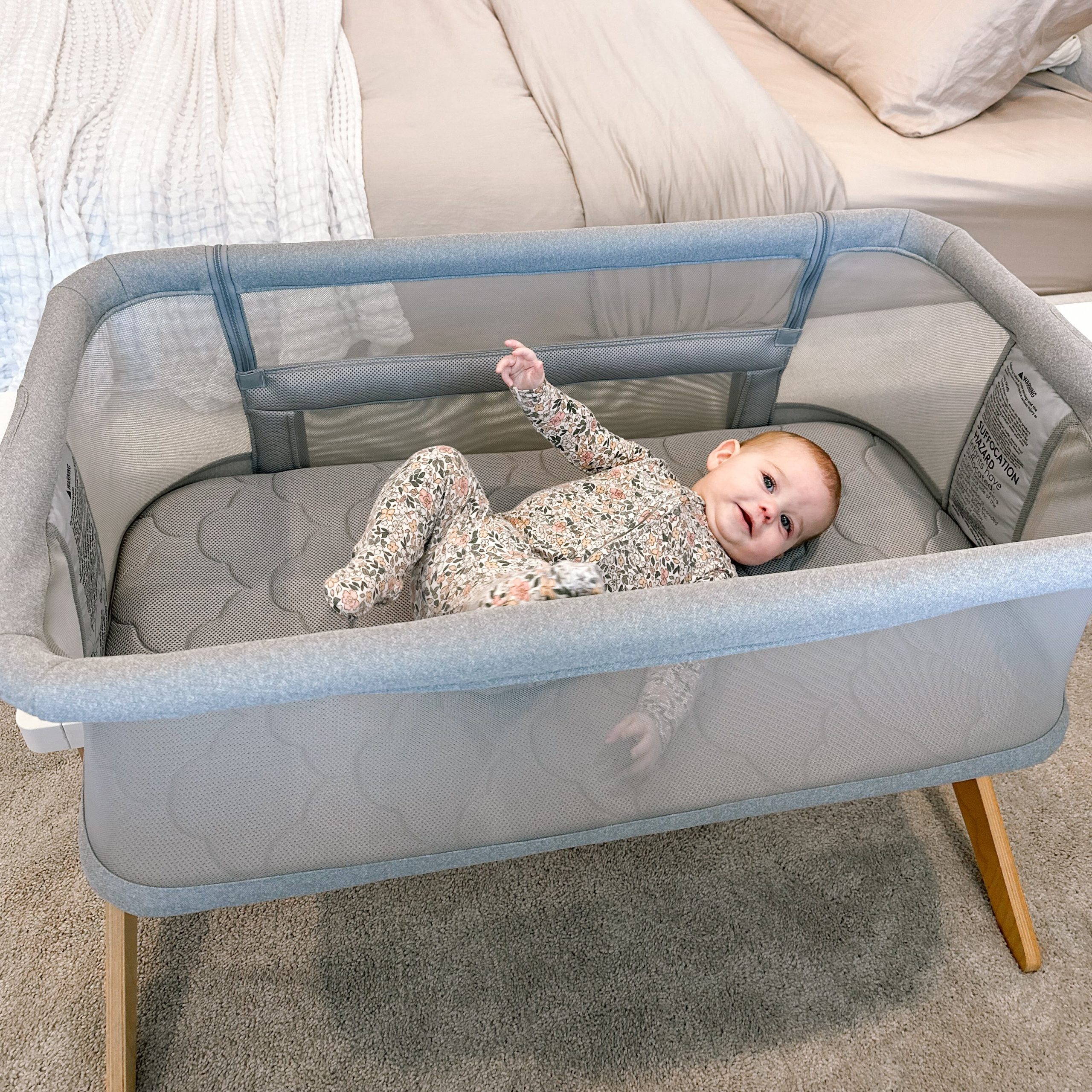 Bassinet & Bedside Sleeper - Image 12
