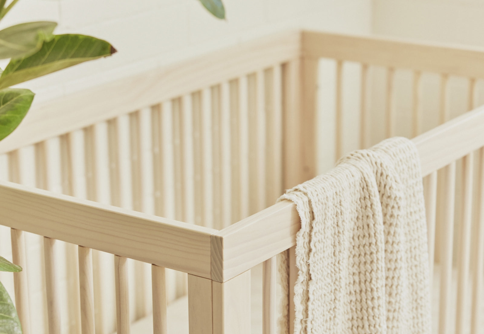 Hudson Convertible Crib - Image 6