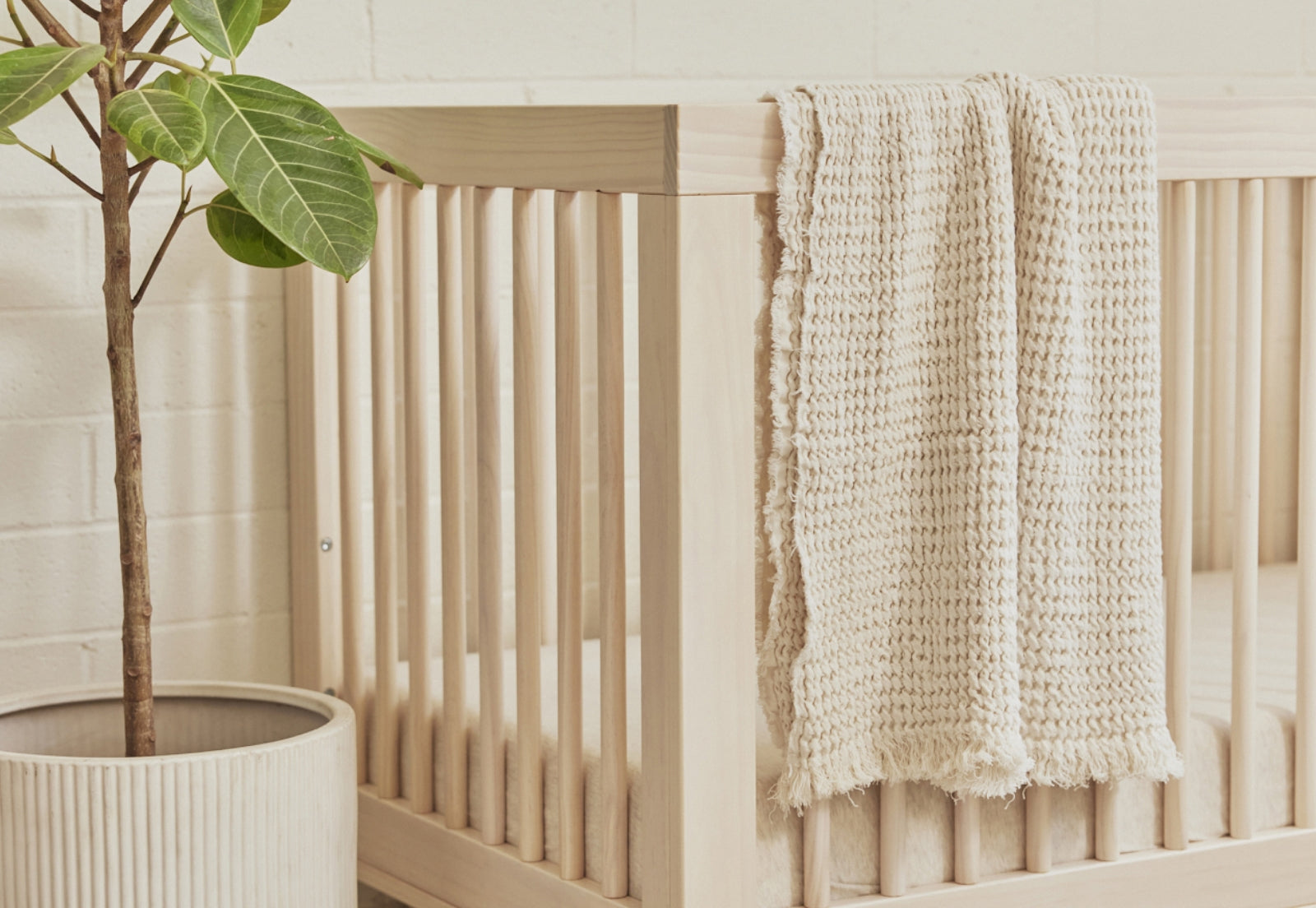 Hudson Convertible Crib - Image 8