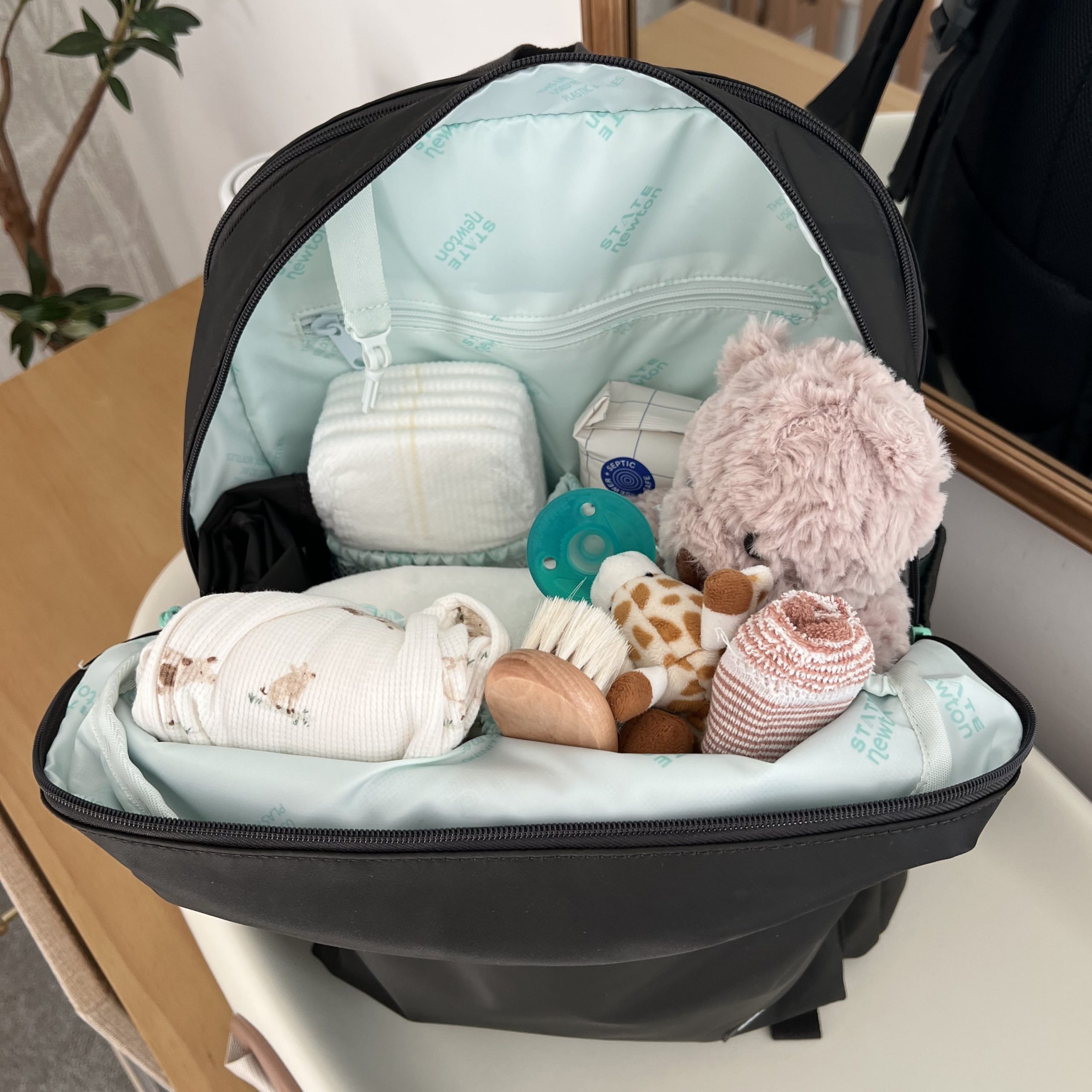 Newton X STATE Lorimer Diaper Bag - Image 4